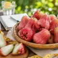 Ăn Mận Hồng Sân Tiên Có Giảm Cân Không? Chuyên Gia Giải Đáp